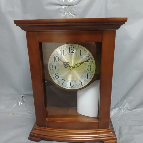 UNBRANDED VINTAGE STYLE TABLE CLOCK