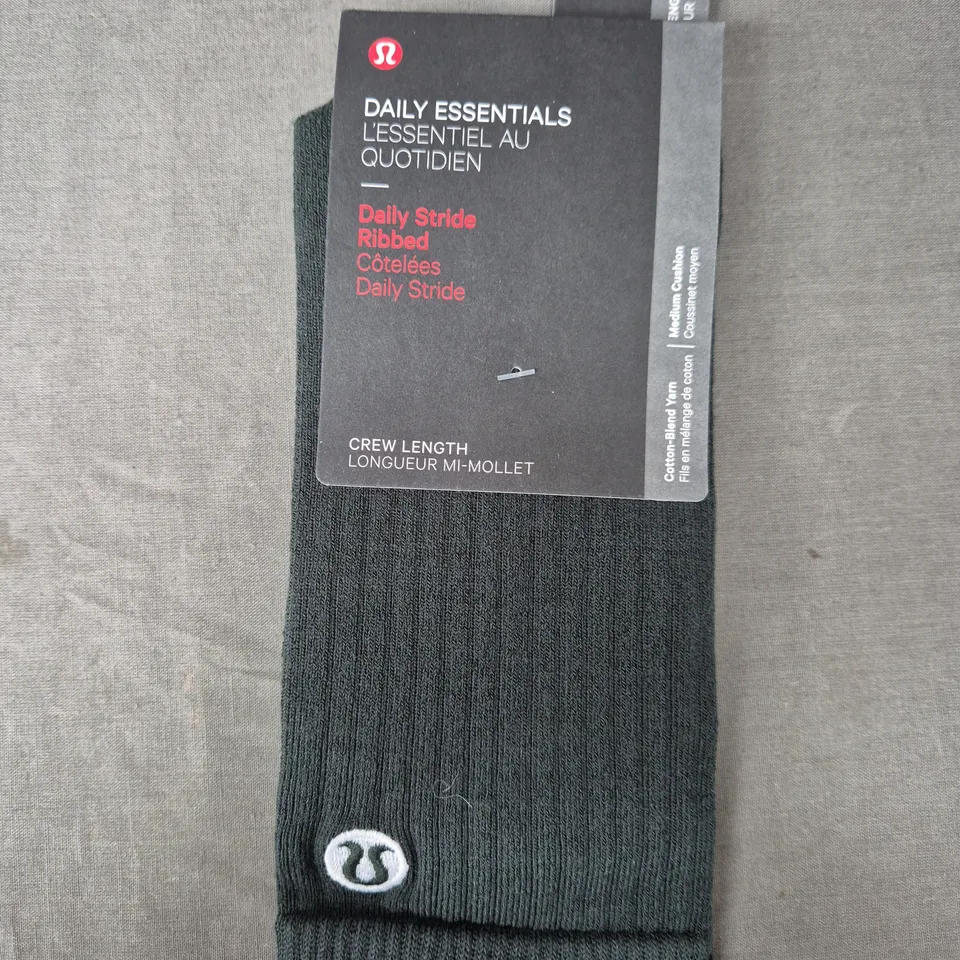 LULULEMON DAILY ESSENTIALS DAILY STRIDE RIBBED SOCKS IN GREN - LARGE