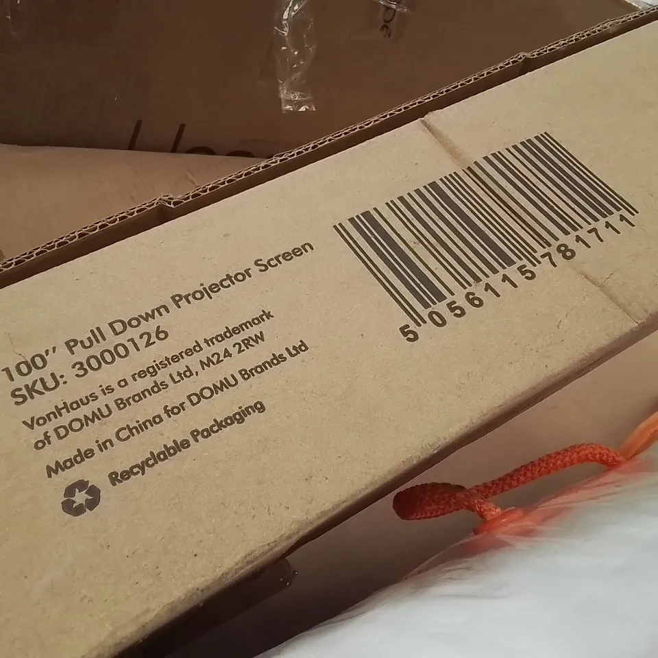 BOXED VONHAUS 100" PULL DOWN PROJECTOR SCREEN