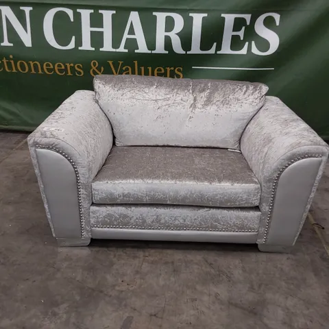QUALITY DESIGNER SNUGGLER CHAIR CRUSHED SILVER VELVET STUDDED DETAIL