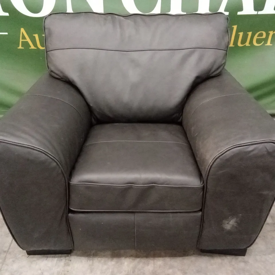 SONA LEATHER ARMCHAIR