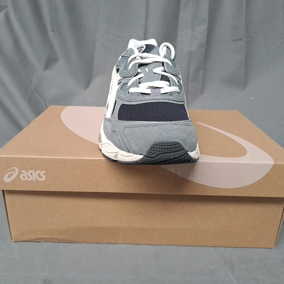 BOXED PAIR OF ASICS GEL-NYC SHOES IN GREY UK SIZE 8.5