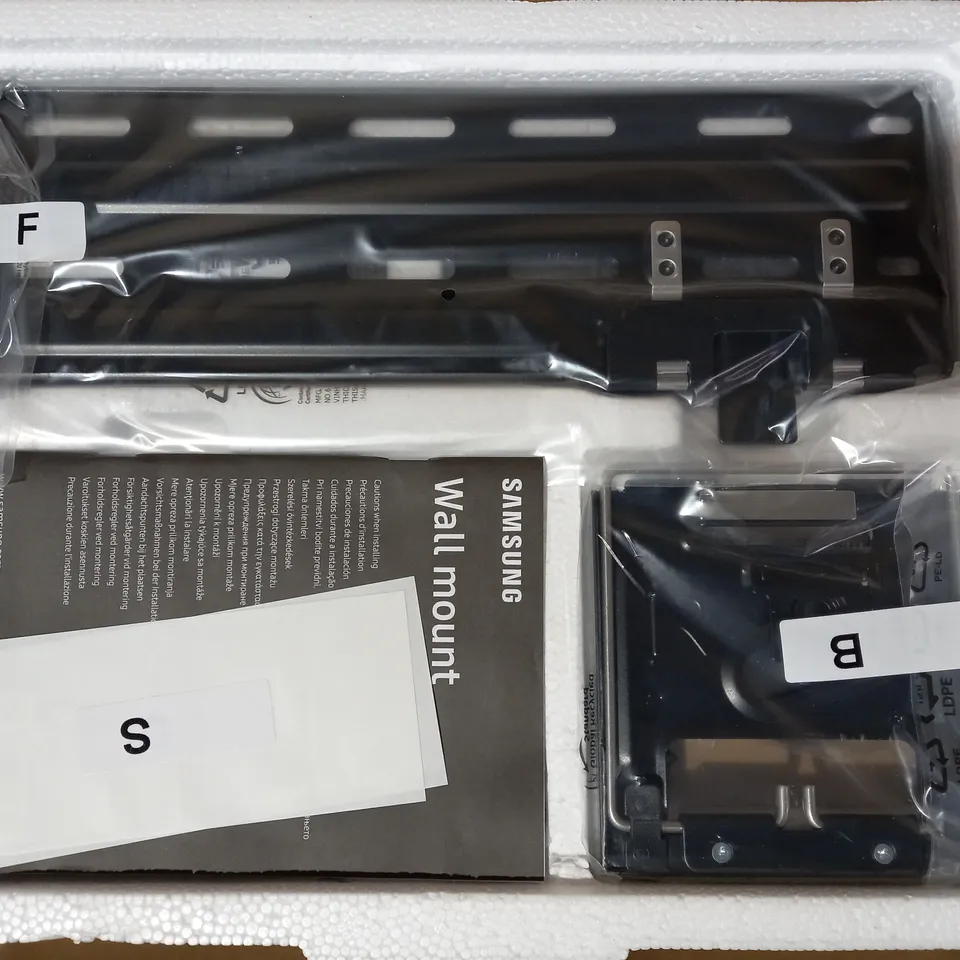 SAMSUNG SLIM FIT WALL-MOUNT