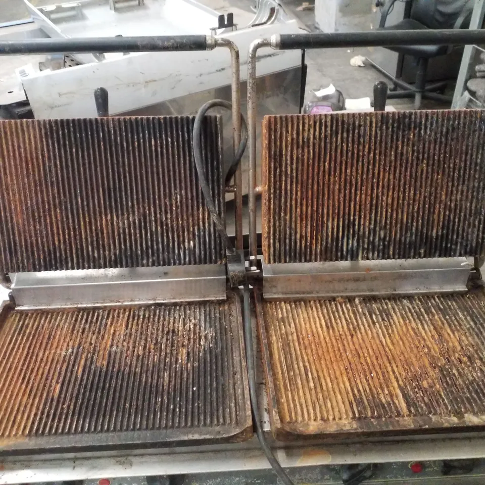 ROLLER TWIN PANNINI GRILL