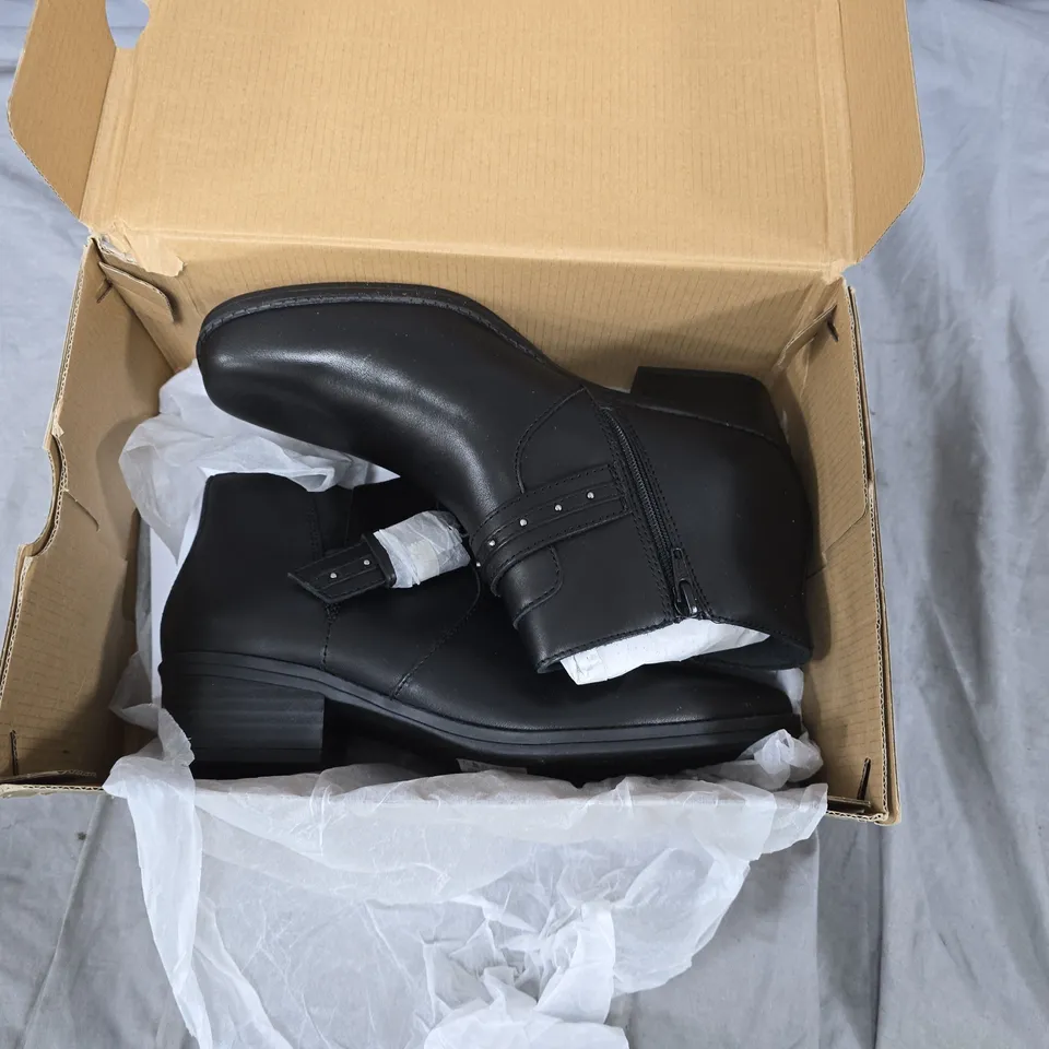 BLACK ANKLE BOOTS – WOMEN'S FOOTWEAR SIZE 5