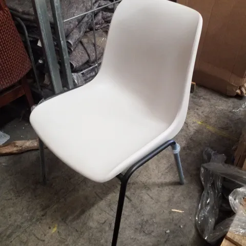 BOX CONTAINING SET OF 6 DINING  CHAIRS - LIGHT GREY