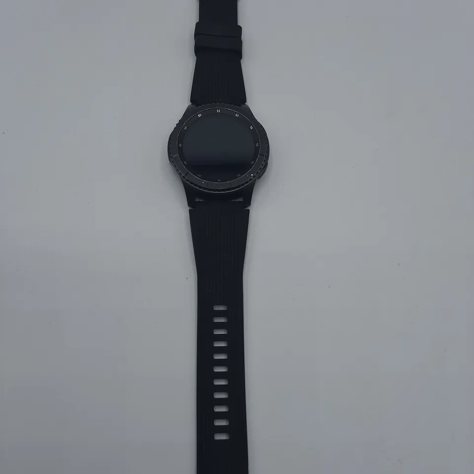 UNBOXED SAMSUNG GEAR S3 FRONTIER SMART WATCH WITH BLACK RUBBER STRAP