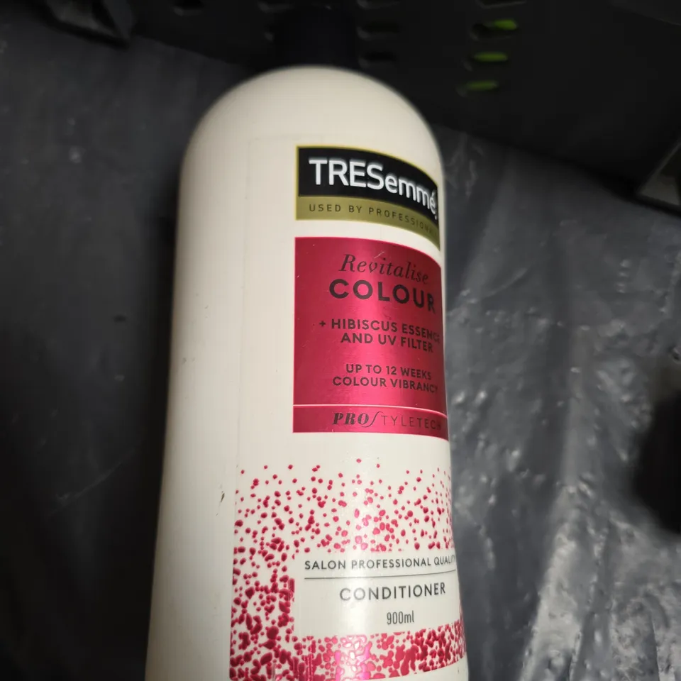 TRESEMMÉ COLOUR REVITALISING CONDITIONER 900ML + L'OREAL PARIS HYALURON EXPERT NIGHT CREAM MASK (SET)