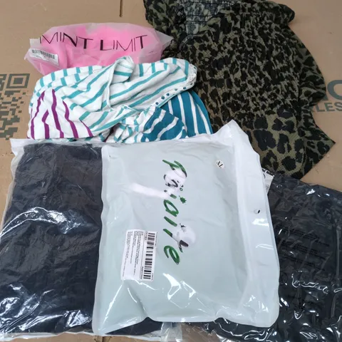 APPROXIMATELY 30 ASSORTED CLOTHING ITEMS IN VARIOUS SIZES, STYLES & COLOURS TO INCLUDE BRANDS SUCH AS MINT LIMIT, WHITE STUFF, GEORGE, ETC - COLLECTION ONLY