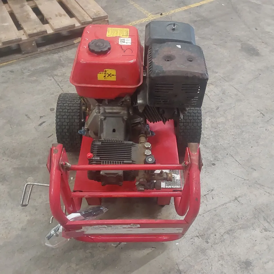 CLARKE PLS265B 13HP HEAVY DUTY PETROL PRESSURE WASHER 225 BAR (3263PSI)