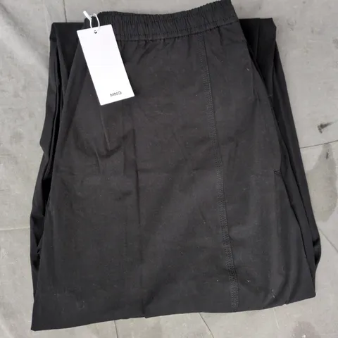MANGO PANTALON 312 TROUSERS IN BLACK SIZE MEDIUM