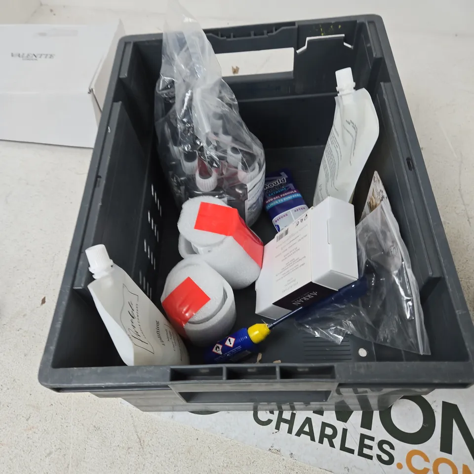 TOTE OF APPROXIMATELY 12 ASSORTED ITEMS TO INCLUDE: EPOXY RESIN, AMMONIA AND COCONUT FABRIC SOFTENER