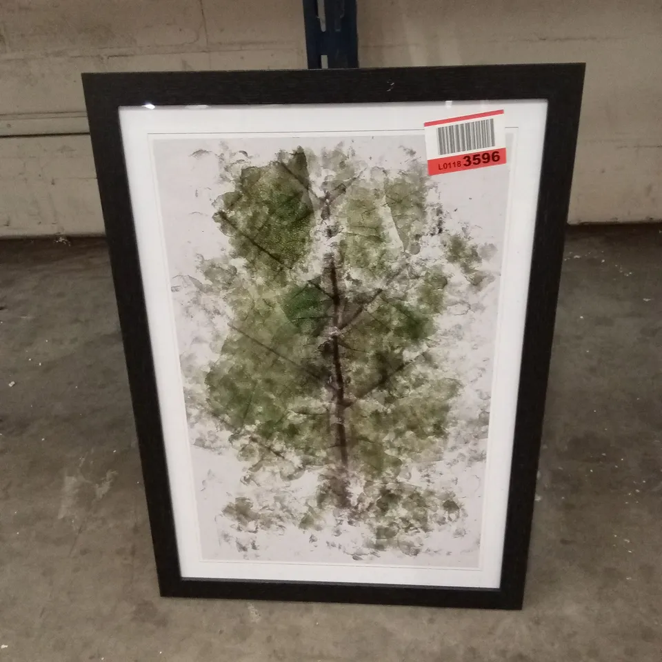 TREE PRINT IN FRAME 