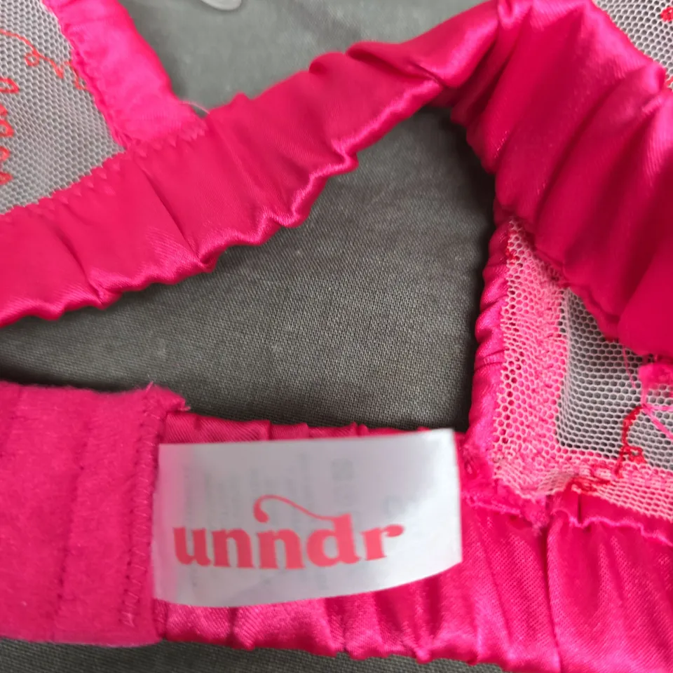 UNNDR PINK SATIN LACE BRA, XS – WOMEN'S LINGERIE 