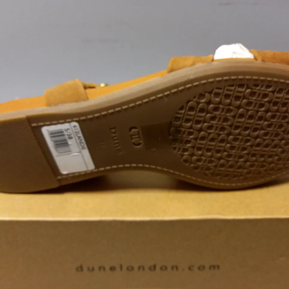BOXED PAIR OF DUNE BROWN SANDALS - SIZE 5