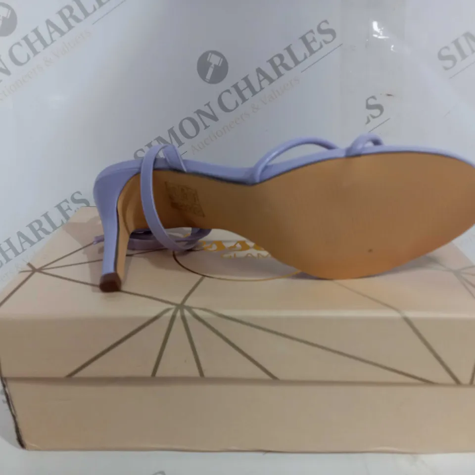 BOXED ESSEX FKU-3 LILAC SYNTHETIC LEATHER HEELS - UK 5 