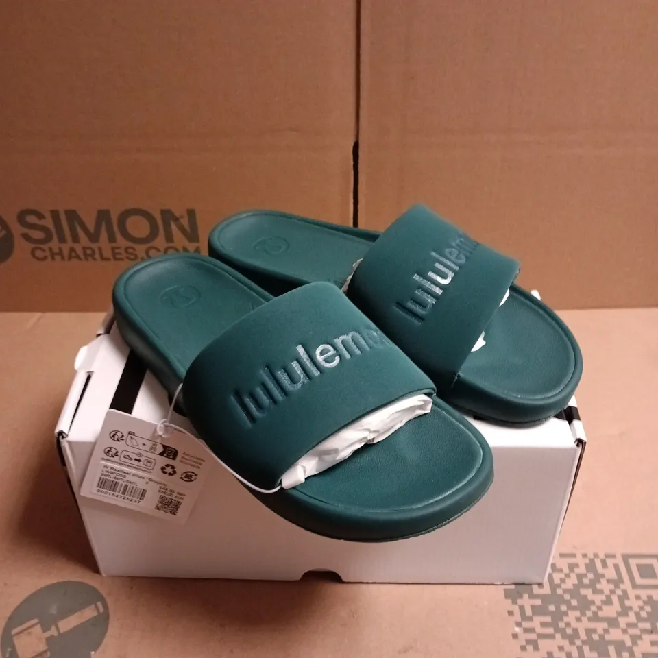 BOXED PAIR OF LULULEMON ATHLETICA MEN'S RESTFEEL SLIDES - 4.5