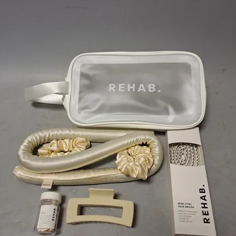 REHAB. WASHBAG HAIR CARE KIT