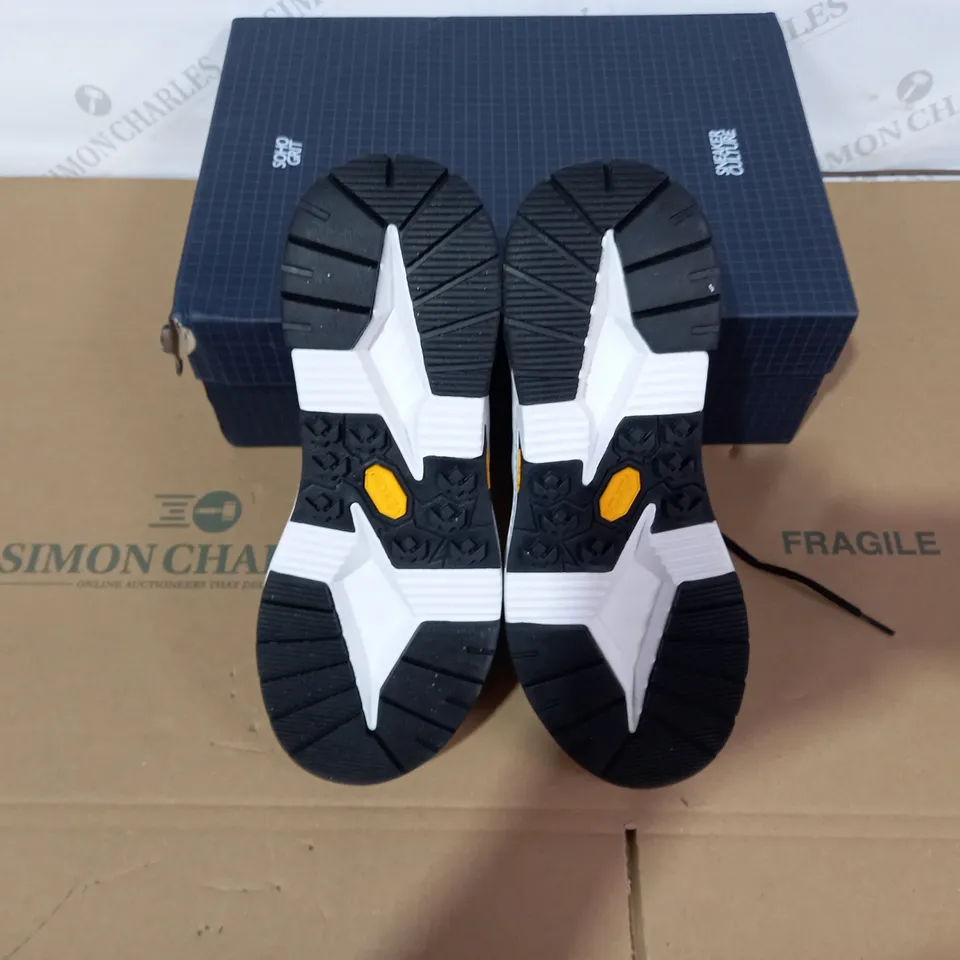 BOXED PAIR OF SOHO GRIT BLACK/WHITE TRAINERS SIZE 42