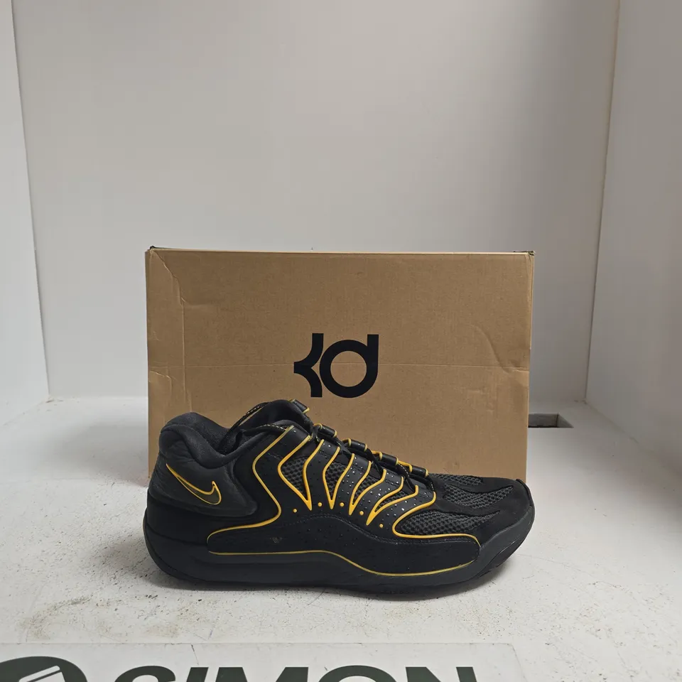 NIKE KD18 BASKETBALL SHOES – BLACK/UNIVERSITY GOLD, UK 13