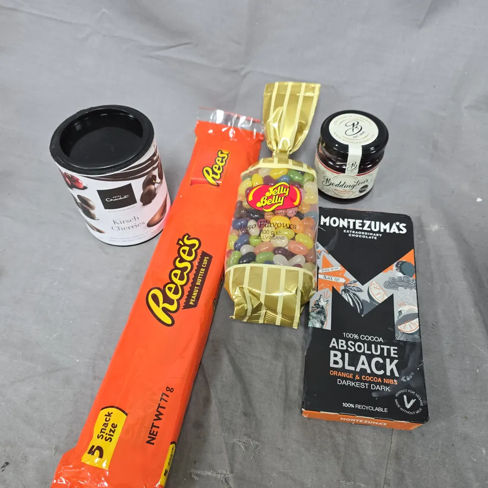 APPROXIMATELY 10 ASSORTED FOOD/DRINK PRODUCTS TO INCLUDE REESE'S, JELLY BEANS, DIET COKE ETC 