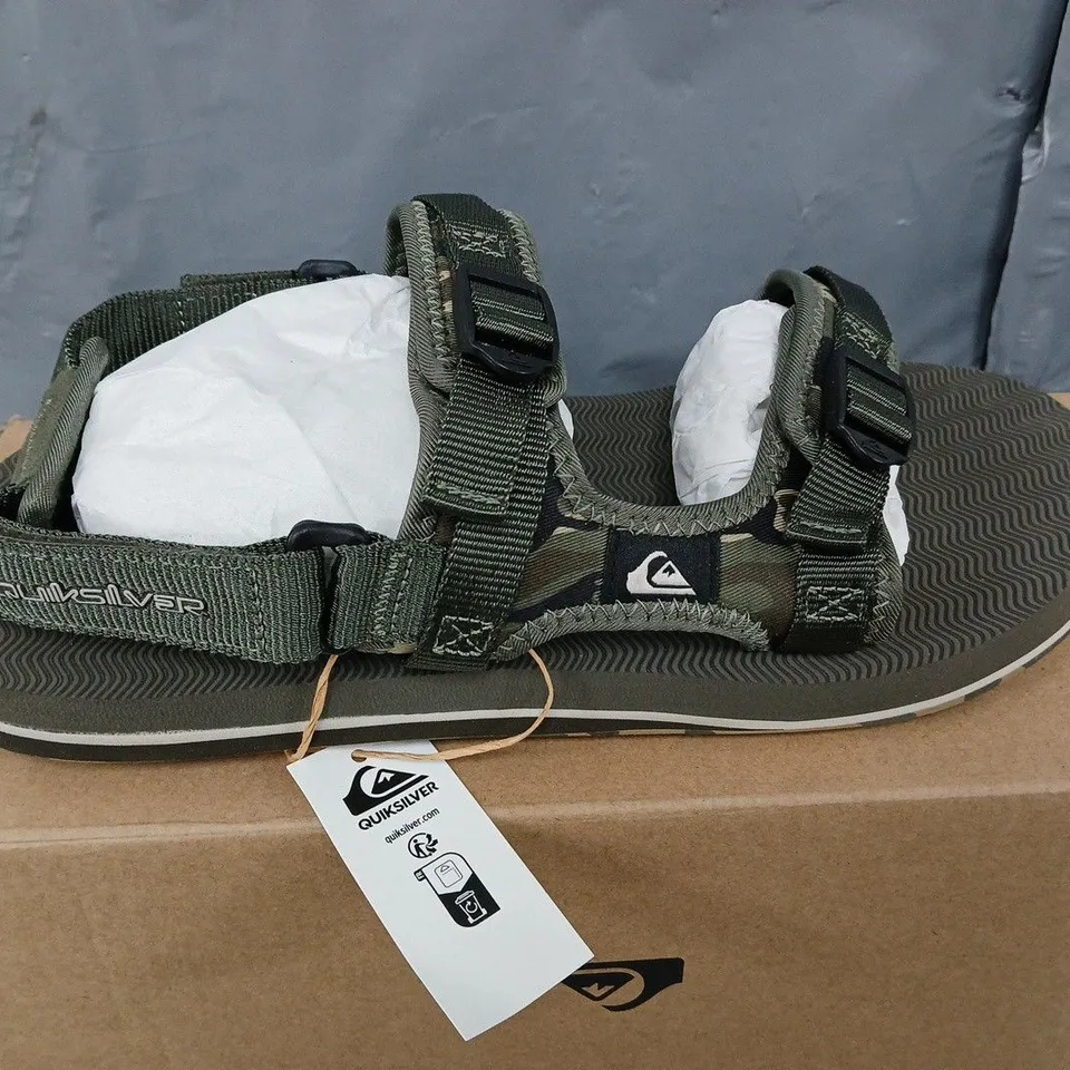 QUICKSILVER SANDLES SIZE 9