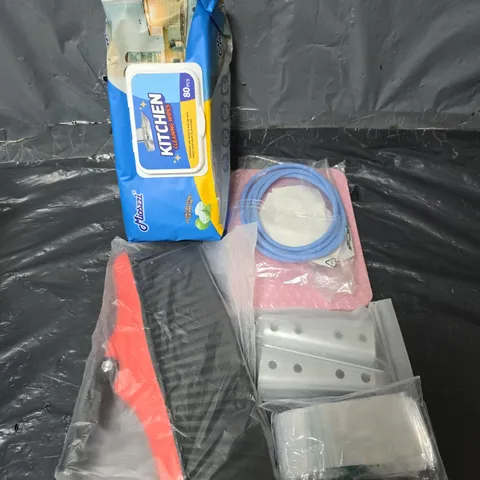 APPROXIMATELY 20 ASSORTED HOUSEHOLD PRODUCTS TO INCLUDE CLEANING WIPES , BRUSH , ETC 