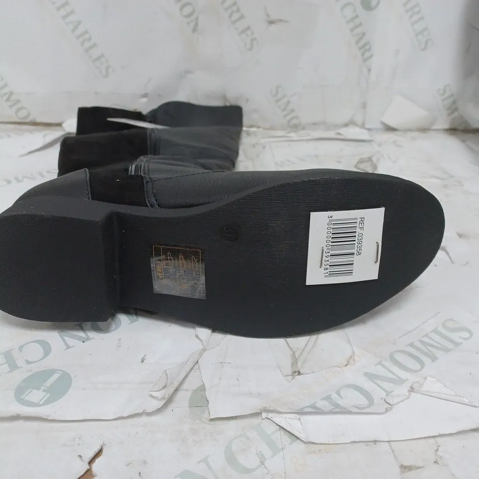 LOT OF 7 PAIRS OF LADIES KNEE HIGH BOOTS