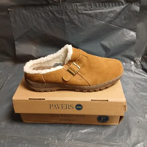 PAVERS WIDE FIT SUEDE SLIPPERS WITH SHEARLING LINING β MEN EU 42