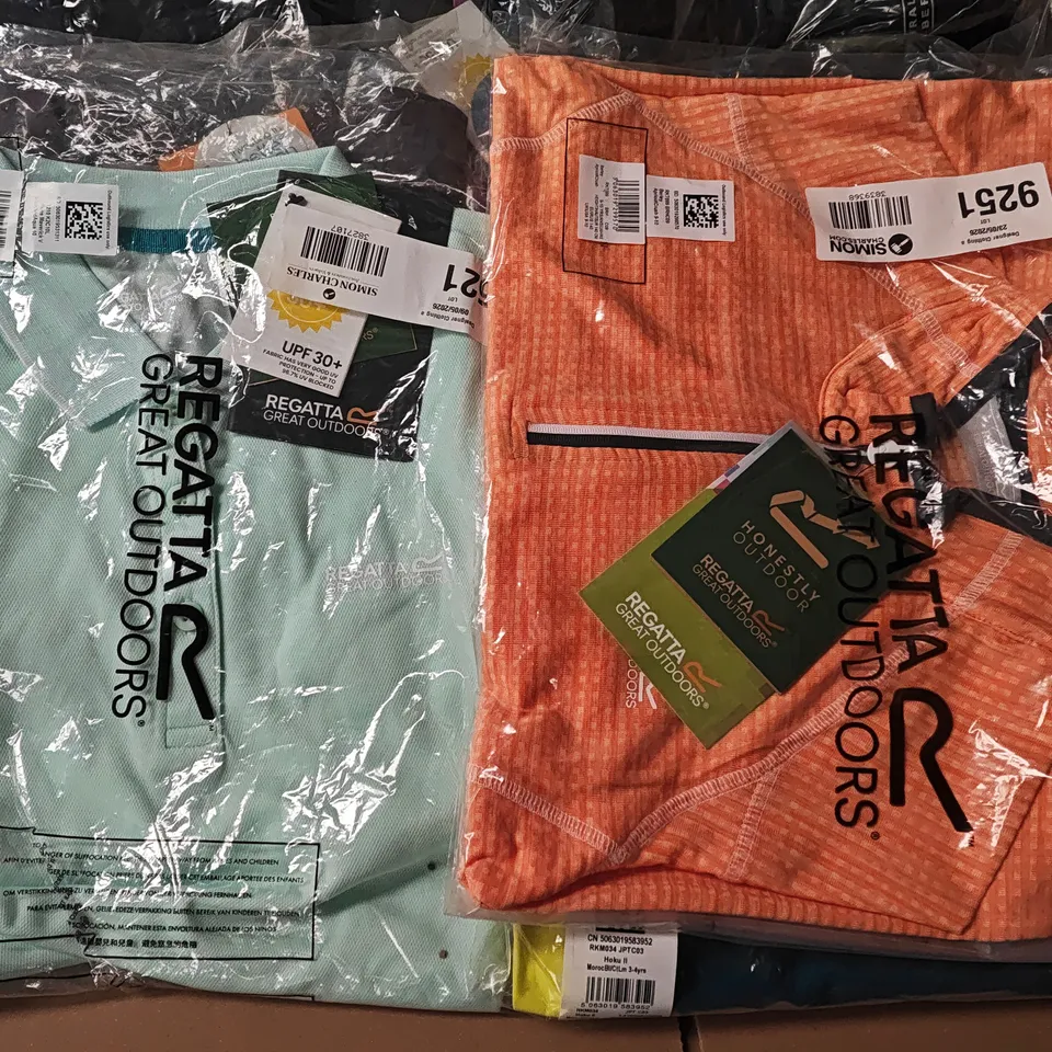 LOT OF 15 ASSORTED BRAND NEW REGATTA ITEMS IN VARIOUS STYLES AND SIZES