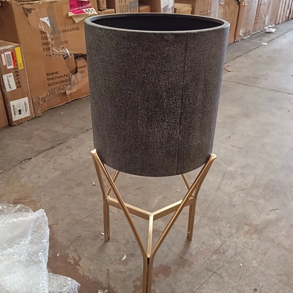 BOXED GALLERY HOME HOVEN METAL PLANTER (1 BOX)