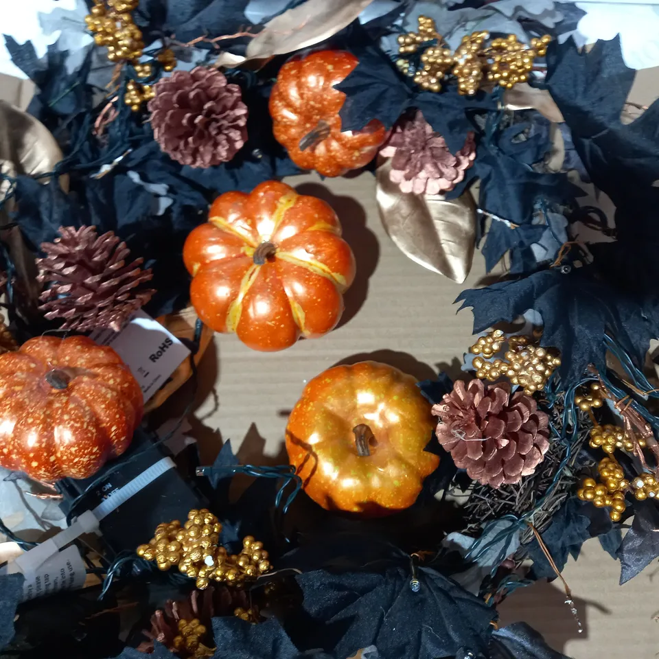 AUTUMN PRE-LIT BLACK LEAF WREATH WITH PUMPKINS RRP £34.99