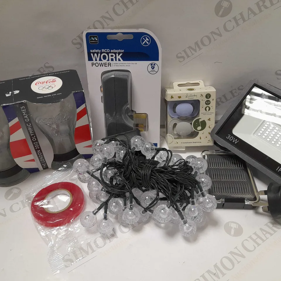 LOT OF APPROX 12 ASSORTED HOUSEHOLD ITEMS TO INCLUDE LULLABY DUMMIES, SAFETY RCD ADAPTER, LED BULB LIGHTS, ETC