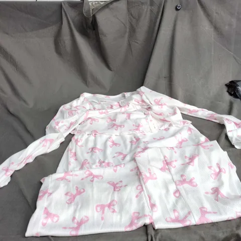 SOFT FINISH PYJAMA SET WIT RIBBON MOTIF 