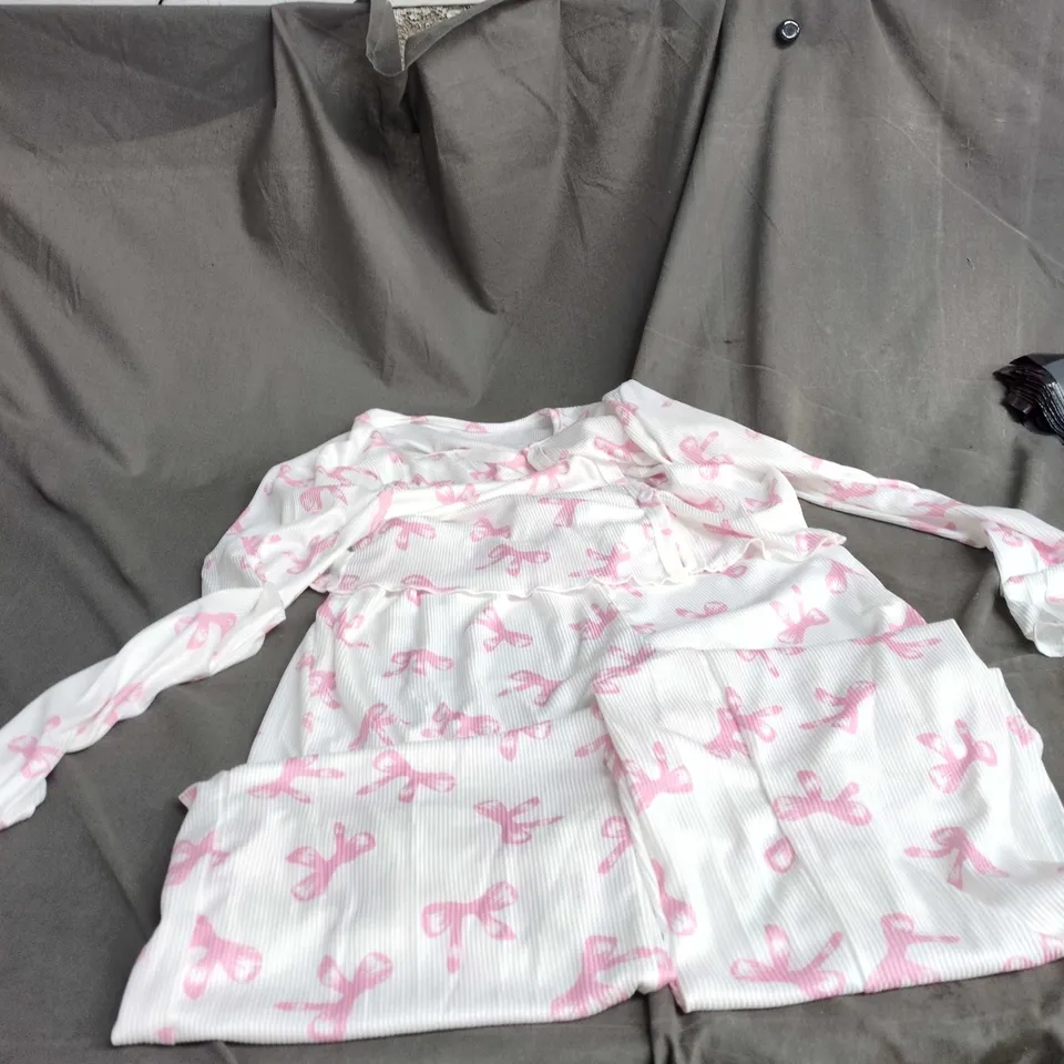 SOFT FINISH PYJAMA SET WIT RIBBON MOTIF