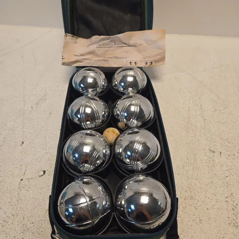 PETANQUE BOULES SET – 8 X STEEL BALLS IN CARRY CASE