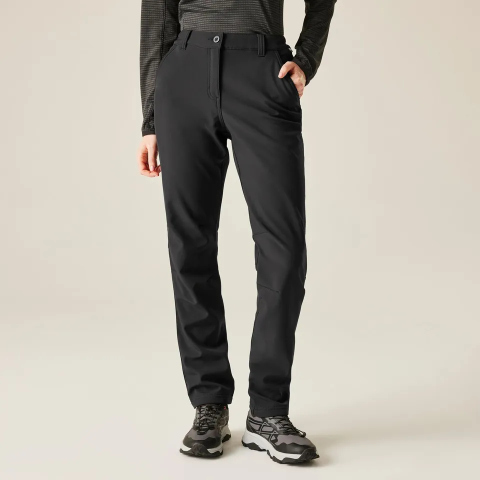 BRAND NEW REGATTA WOMEN'S FENTON SOFTSHELL WALKING TROUSERS IN BLACK SIZE 10
