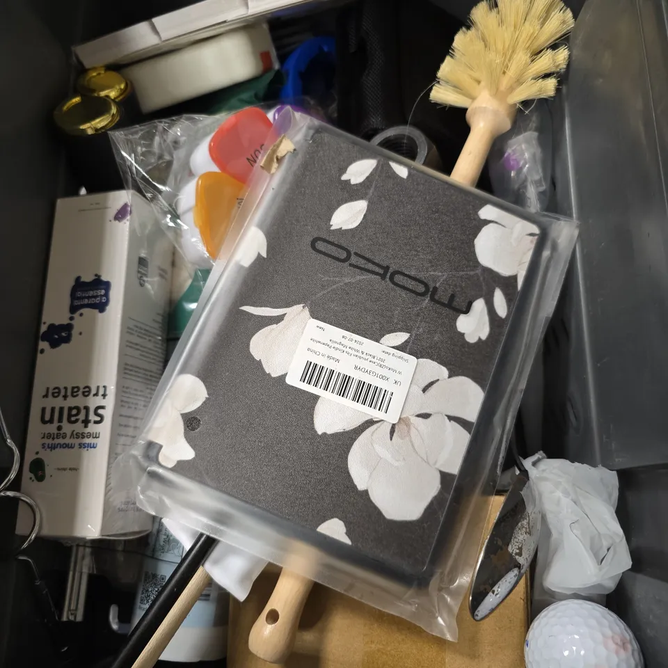 APPROXIMATELY 12 ASSORTED HOUSEHOLD ITEMS TO INCLUDE - HANDHELD SEWING MACHINE - ALM SPOOL & LINE - PHOTO FRAME - COLLECTION ONLY - ETC