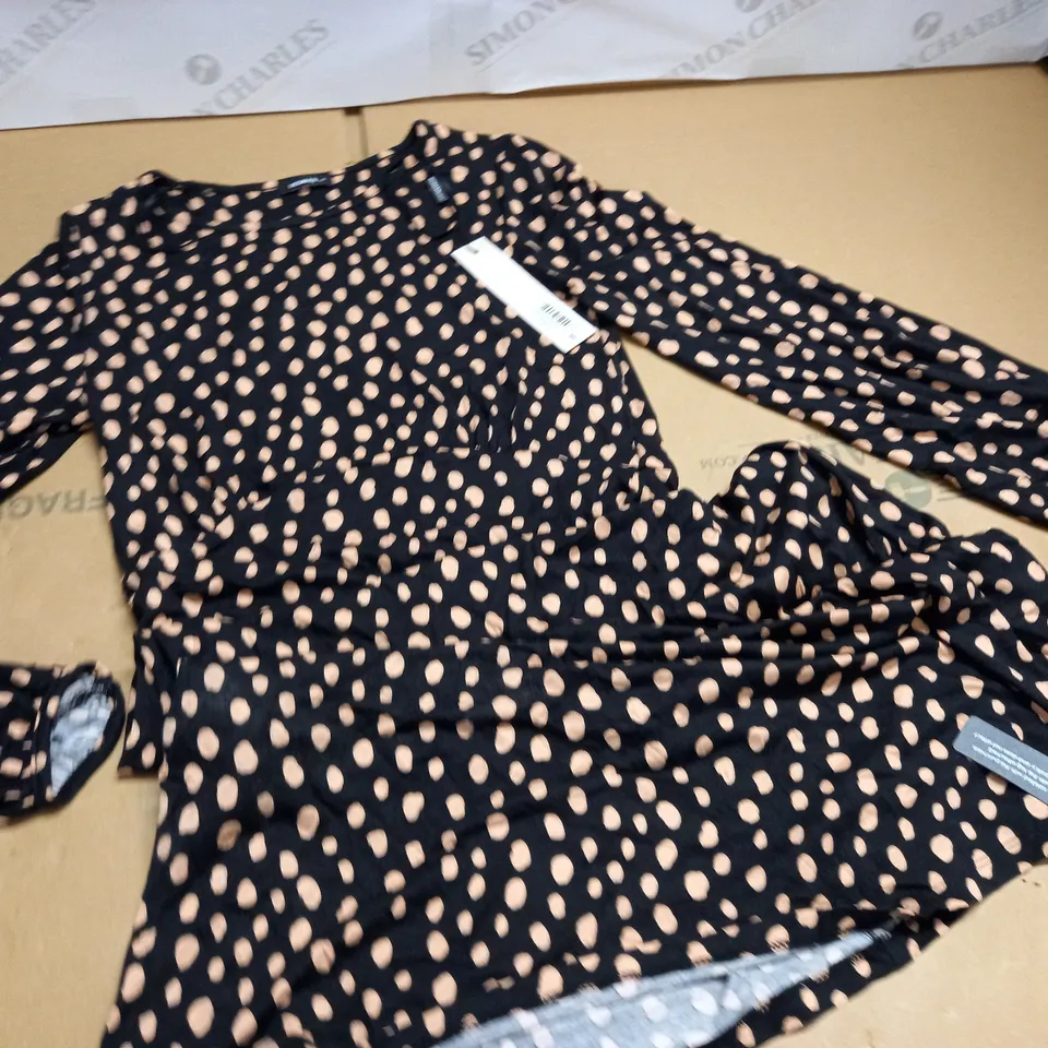 ROMAN PEBBLE SPOT TEA DRESS - 10