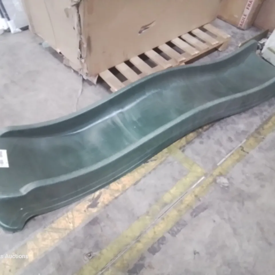 GREEN PLASTIC WAVY SLIDE