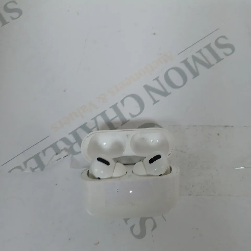 APPLE AIRPOD PROS