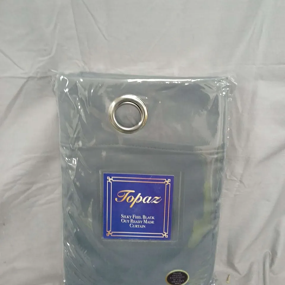 BOX OF APPROX 10 TOPAZ SILKY FEEL BLACKOUT READY MADE CURTAIN