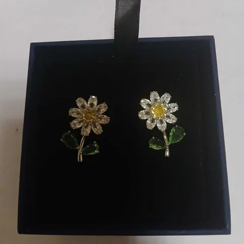 BUTLER & WILSON CRYSTAL DAISY EARRINGS 
