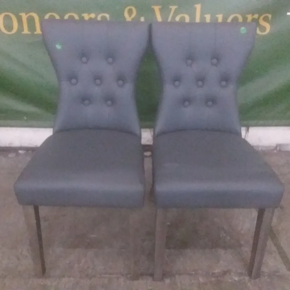 SET OF 2 NEW BEWLEY DARK GREY LEATHER BUTTON BACK DINING CHAIR (GREY OAK LEG)