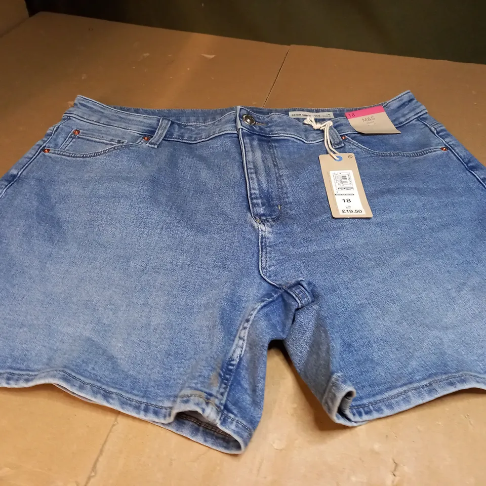 M&S DENIM SHORTS SIZE 18