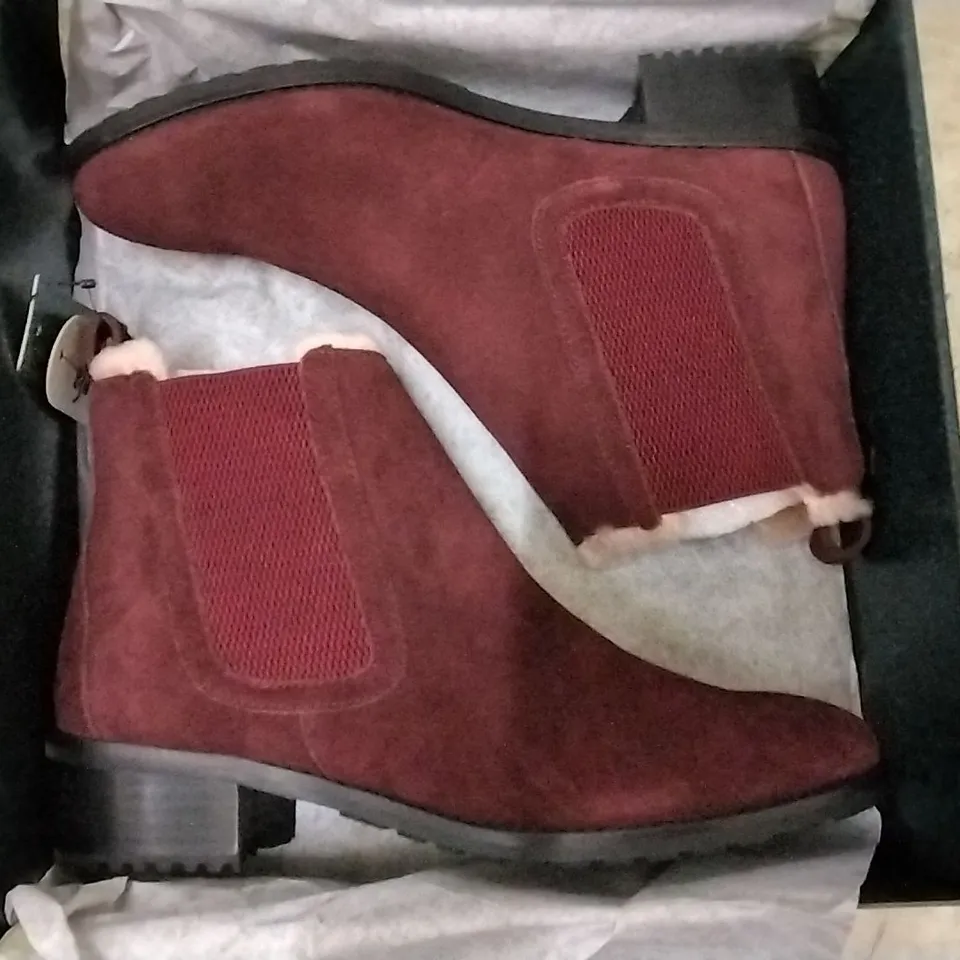 2 EMU AUSTRALIA SHOE BOXES CONTAINING ELLIN SUEDE CLARET ANKLE BOOT - SIZE 8