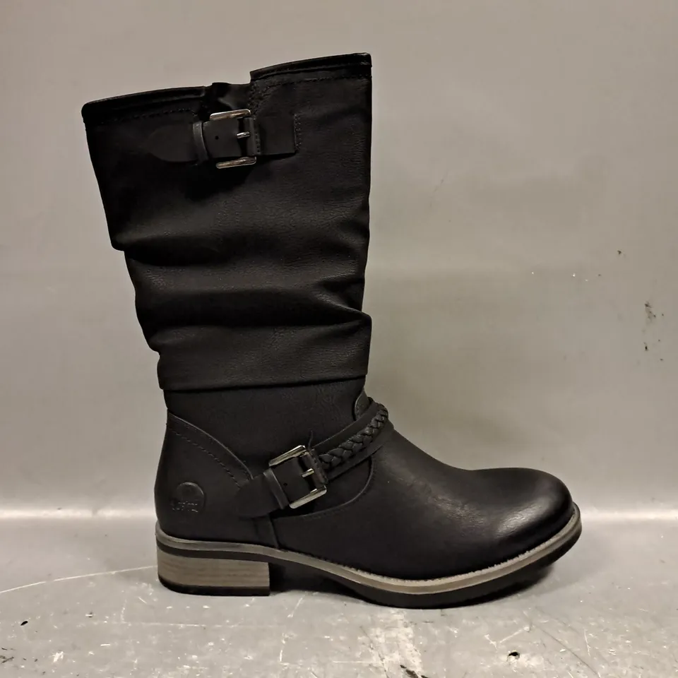 BOXED PAIR OF RIEKER ANKLE BOOTS IN BLACK UK SIZE 5