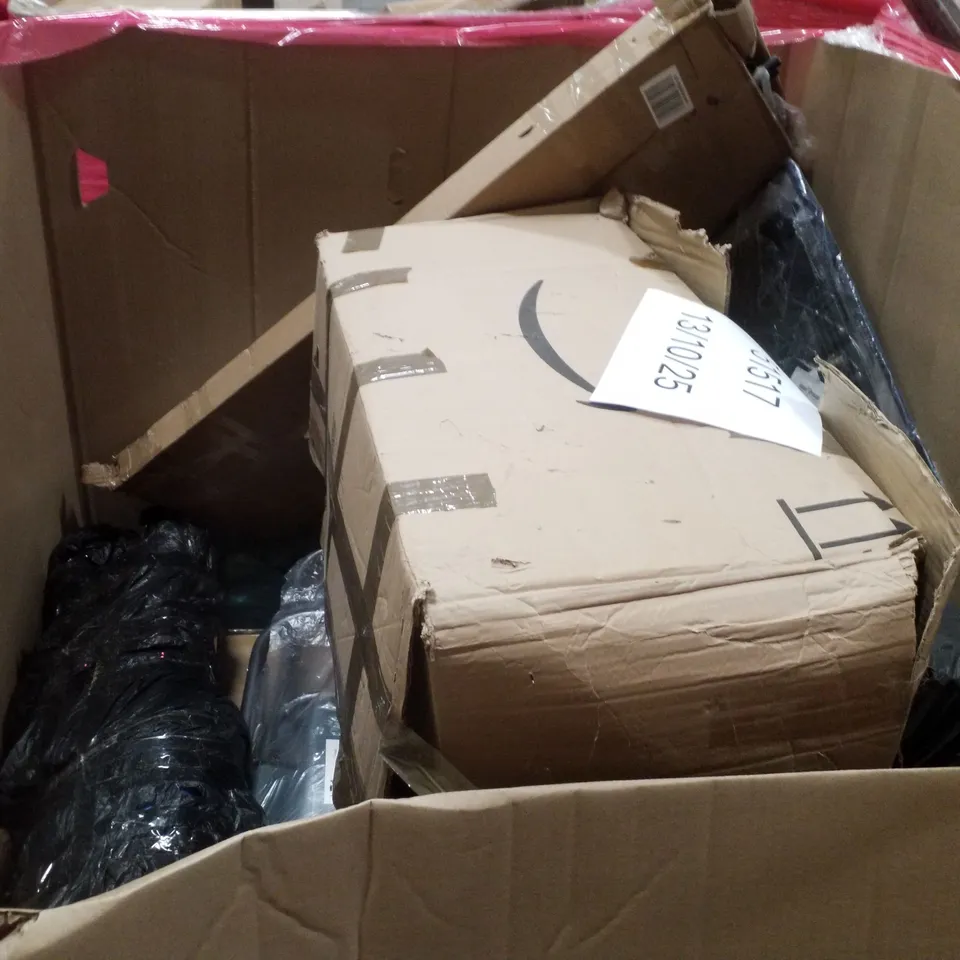 PALLET CONTAINING ASSORTED PRODUCTS INCLUDING PLAYPEN, RETRACTABLE SAFTEY GATE, SPRAY PAINTING CLOTHES HANGER & FENCING