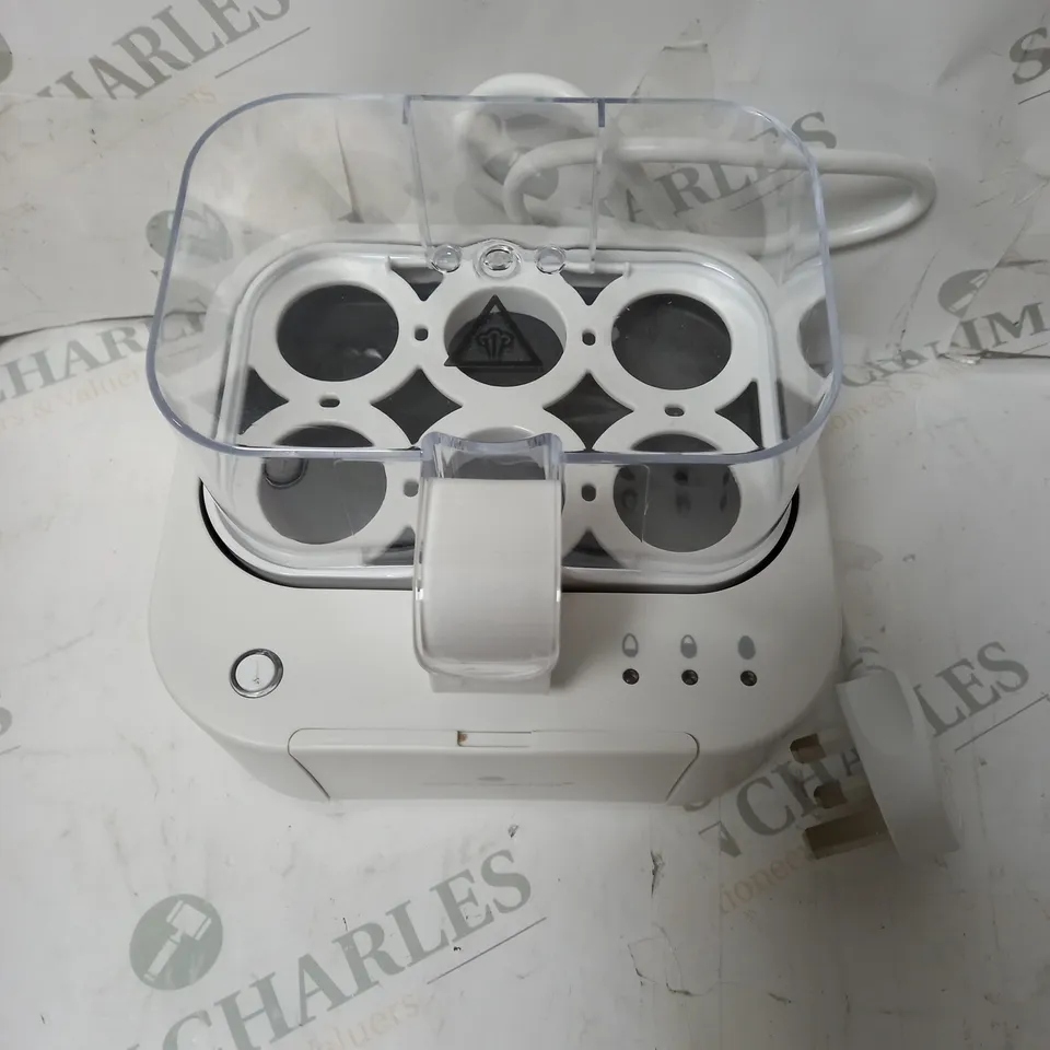 COOK'S ESSENTIALS THE SMART TALKING EGG COOKER