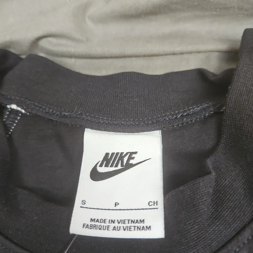 NIKE WOMEN'S BLACK LONG-SLEEVE TOP – SIZE S 